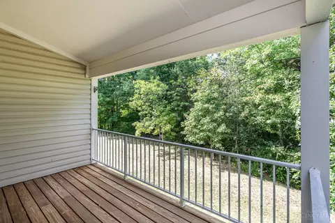 Exterior - 5727 High Tree Dr, Cincinnati, OH 45247 photo 6 of 9