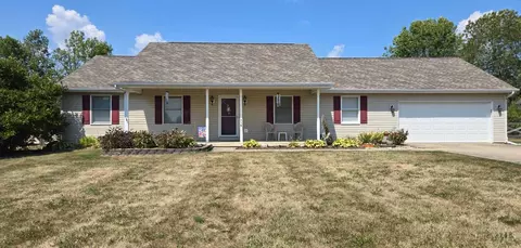 115 Fawn Ln, Blanchester, OH 45107