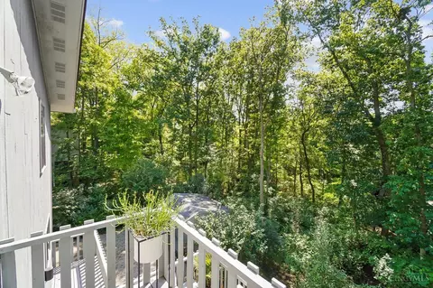 Exterior - 3668 Hopper Ridge Rd, Cincinnati, OH 45255 photo 10 of 27