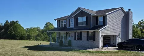 1034 Painter Fork Dr, Bethel, OH 45106 photo 2