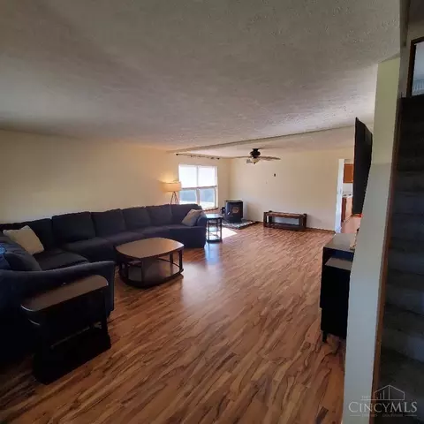 1034 Painter Fork Dr, Bethel, OH 45106 photo 9