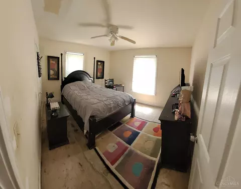 Bedroom - 4430 Whetsel Ave, Cincinnati, OH 45227 photo 1 of 3