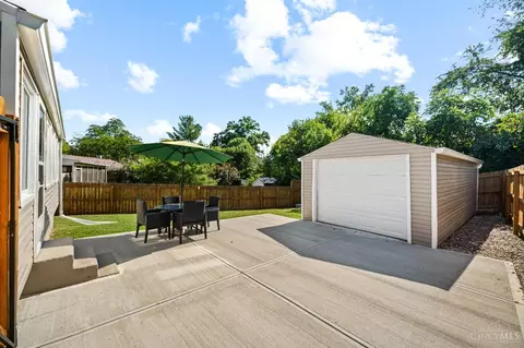 Exterior - 2418 Rainbow Ct, Cincinnati, OH 45230 photo 7 of 8