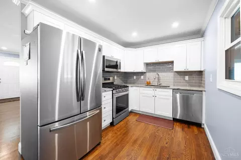 Kitchen - 2418 Rainbow Ct, Cincinnati, OH 45230 photo 1 of 2