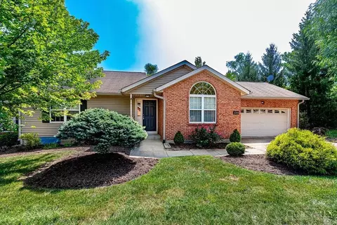 2208 Spruce Ln, Oxford, OH 45056