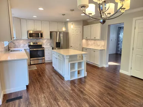 Kitchen - 7235 Bridge Point Pass, Cincinnati, OH 45248 photo 2 of 4