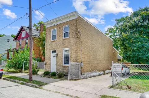 Exterior - 35 Kessler Pl, Cincinnati, OH 45217 photo 3 of 23