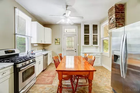 Kitchen - 35 Kessler Pl, Cincinnati, OH 45217 photo 1 of 4
