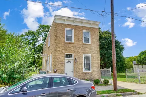 Exterior - 35 Kessler Pl, Cincinnati, OH 45217 photo 5 of 23