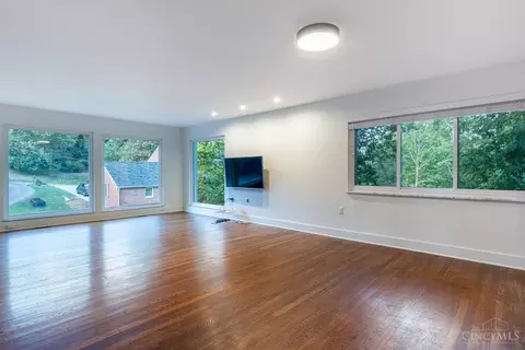 7364 Commonwealth Dr, Cincinnati, OH 45224 photo 14