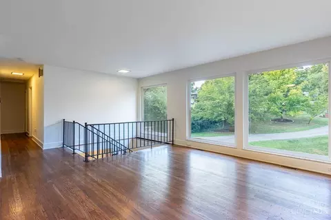 7364 Commonwealth Dr, Cincinnati, OH 45224 photo 9