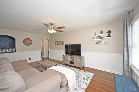 Living - 6936 Warder Dr, Cincinnati, OH 45224 photo 1 of 1