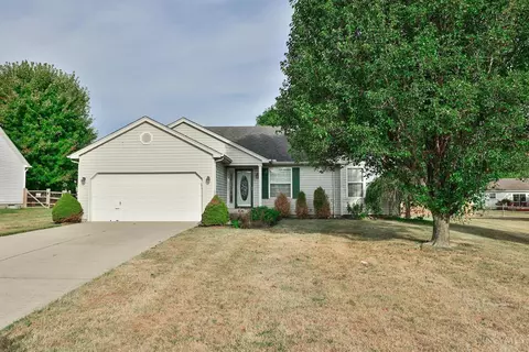 5209 Woodtop Dr, Loveland, OH 45140