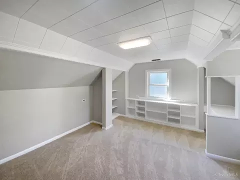 Bedroom - 186 W Crest Dr, Reading, OH 45215 photo 6 of 7