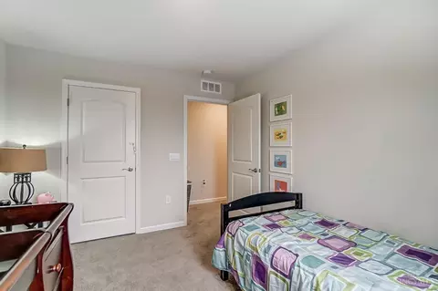 Bedroom - 3286 Shadow Ridge Ct, Morrow, OH 45152 photo 5 of 10