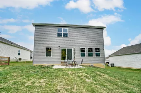 Exterior - 3286 Shadow Ridge Ct, Morrow, OH 45152 photo 8 of 11