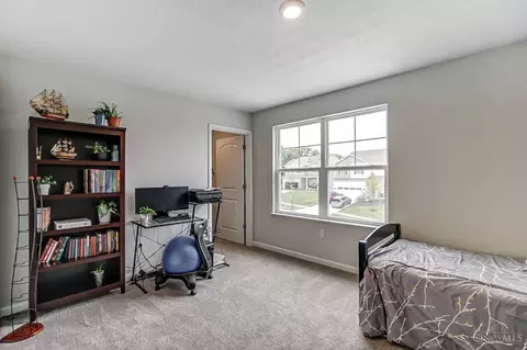 Bedroom - 3286 Shadow Ridge Ct, Morrow, OH 45152 photo 8 of 10