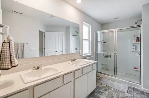Bath - 3286 Shadow Ridge Ct, Morrow, OH 45152 photo 2 of 3
