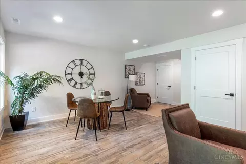 Dining - 3925 Paxton Ave, Cincinnati, OH 45209 photo 1 of 1