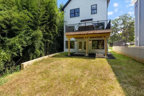 Exterior - 3925 Paxton Ave, Cincinnati, OH 45209 photo 3 of 4