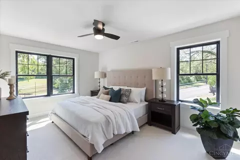 Bedroom - 3925 Paxton Ave, Cincinnati, OH 45209 photo 1 of 4