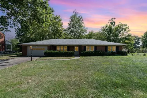 3775 Moorhill Dr, Evendale, OH 45241