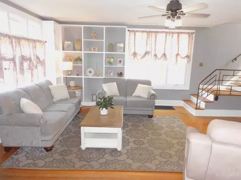 Living - 1122 Omena Pl, Cincinnati, OH 45238 photo 6 of 6