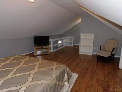 Bedroom - 1122 Omena Pl, Cincinnati, OH 45238 photo 8 of 10