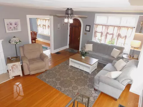 Living - 1122 Omena Pl, Cincinnati, OH 45238 photo 1 of 6