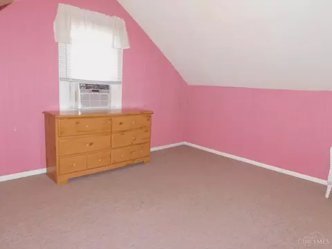Bedroom - 1122 Omena Pl, Cincinnati, OH 45238 photo 10 of 10