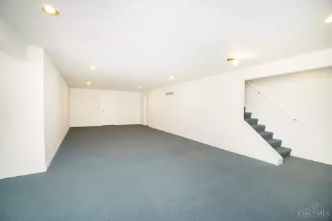 10275 Pendery Dr, Montgomery, OH 45242 photo 17