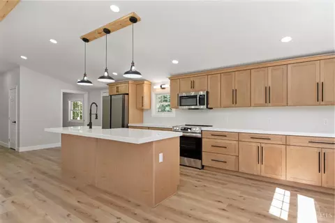 Kitchen - 7356 Staten Rd, Sardinia, OH 45171 photo 3 of 4