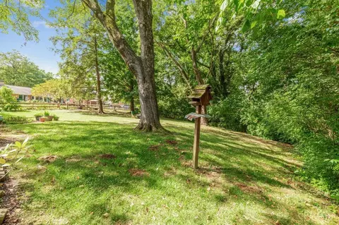 Exterior - 2619 Beechmar Dr, Cincinnati, OH 45230 photo 6 of 9