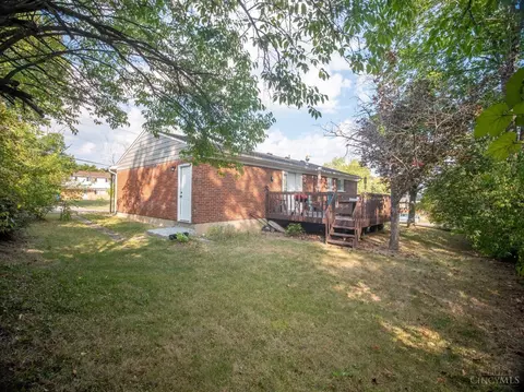 Exterior - 1318 Meredith Dr, Cincinnati, OH 45231 photo 4 of 6