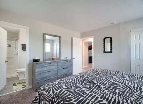 Bedroom - 1318 Meredith Dr, Cincinnati, OH 45231 photo 3 of 3