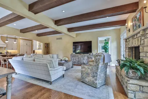 Living - 7740 Given Rd, Cincinnati, OH 45243 photo 4 of 10
