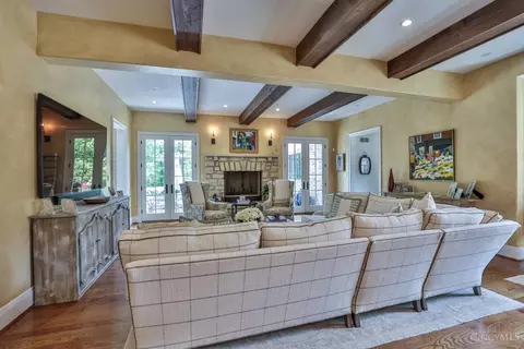 Living - 7740 Given Rd, Cincinnati, OH 45243 photo 5 of 10