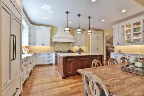 Kitchen - 7740 Given Rd, Cincinnati, OH 45243 photo 5 of 8