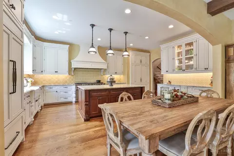 Kitchen - 7740 Given Rd, Cincinnati, OH 45243 photo 7 of 8