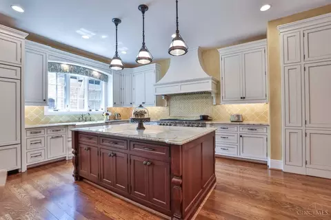 Kitchen - 7740 Given Rd, Cincinnati, OH 45243 photo 2 of 8