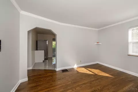 214 Ridgeway Rd, Cincinnati, OH 45216 photo 5