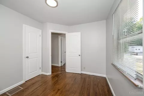 214 Ridgeway Rd, Cincinnati, OH 45216 photo 25