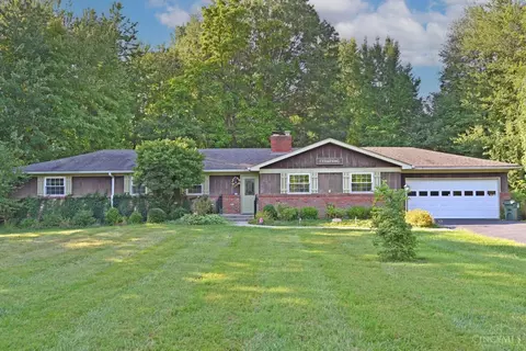 1157 White Oak Rd, Amelia, OH 45102