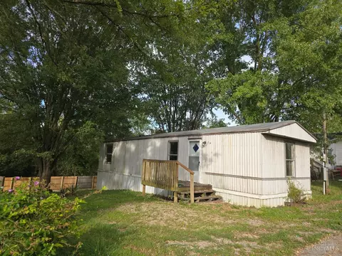 102 Diamond St, Peebles, OH 45660