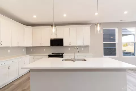 Kitchen - 2481 Bartram Ln, Harrison, OH 45030 photo 2 of 3