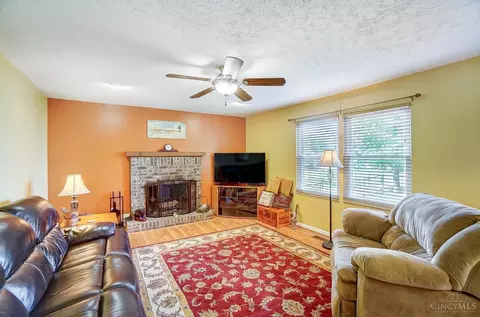 122 Deerview Ct, Harrison, OH 45030 photo 2
