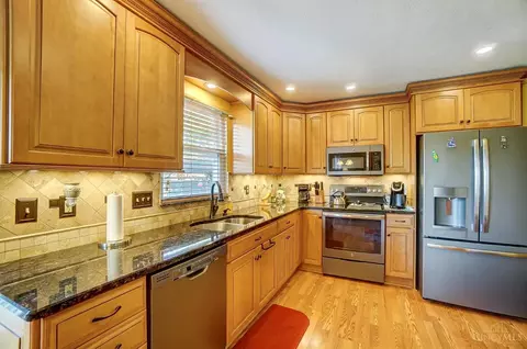 122 Deerview Ct, Harrison, OH 45030 photo 3