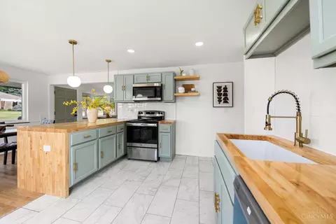 Kitchen - 4148 School Section Rd, Cincinnati, OH 45211 photo 4 of 4