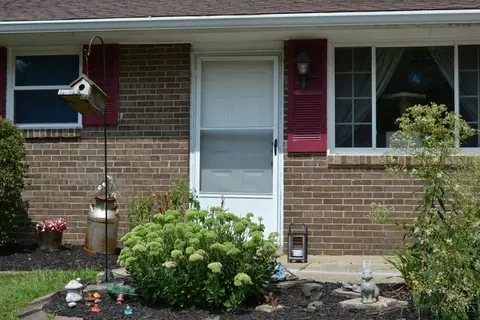 724 Winding Way, Cincinnati, OH 45245 photo 3