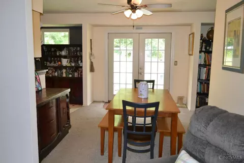 724 Winding Way, Cincinnati, OH 45245 photo 8